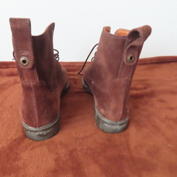 womens Salvatore Ferragamo sport suede boots sz 8 AA - Picture 3 of 9
